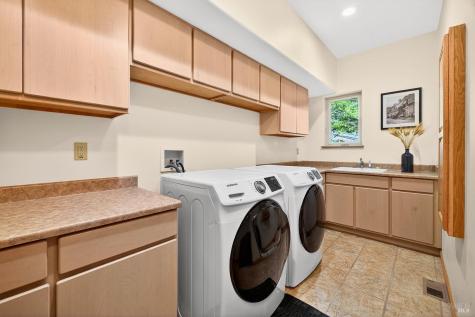8373 Singing Hills Trail Santa Rosa CA 95404