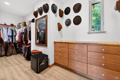 8373 Singing Hills Trail Santa Rosa CA 95404