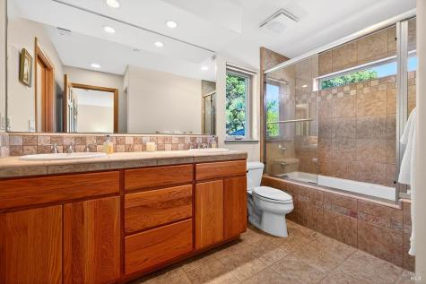 8373 Singing Hills Trail Santa Rosa CA 95404