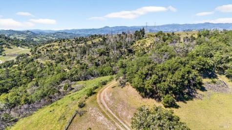 8373 Singing Hills Trail Santa Rosa CA 95404