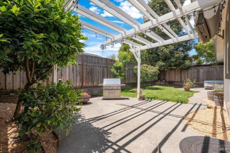 1197 Vintage Greens Drive Windsor CA 95492