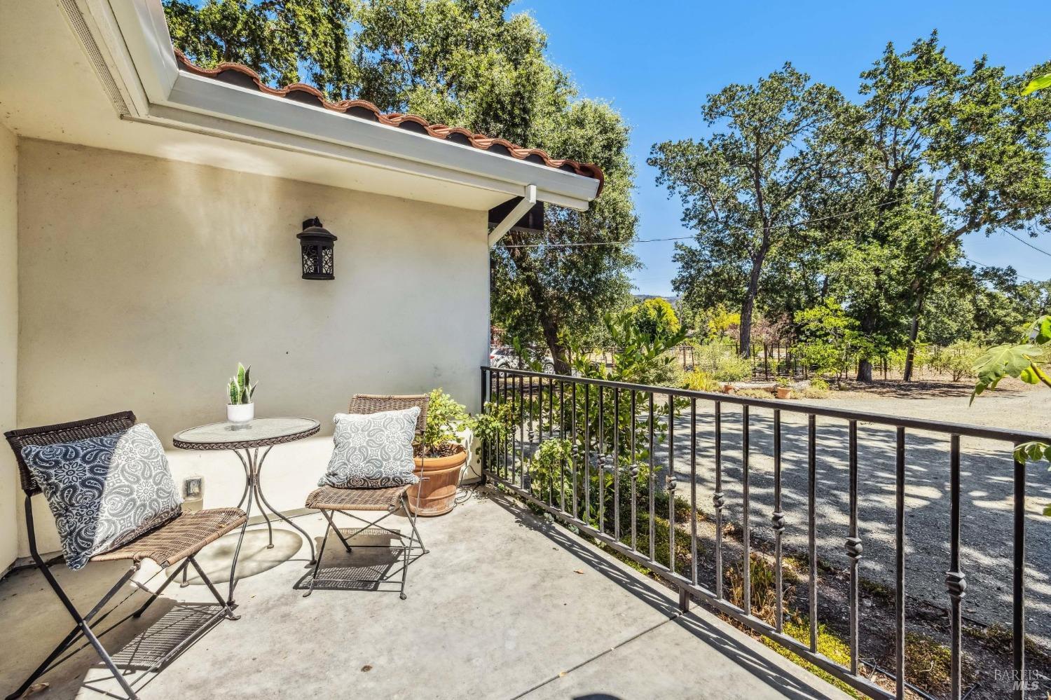 1929 Mora Avenue Calistoga CA 94515