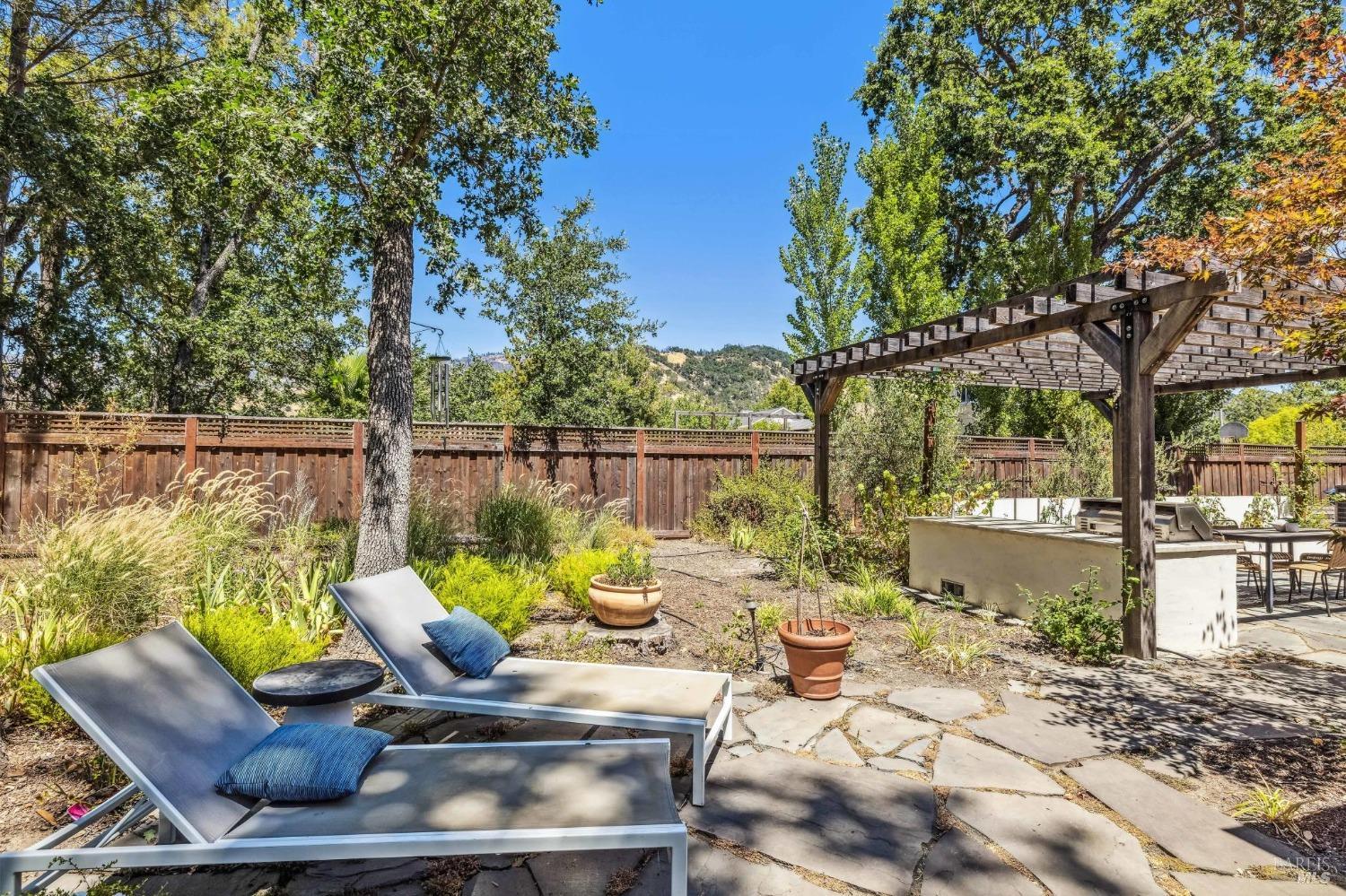 1929 Mora Avenue Calistoga CA 94515