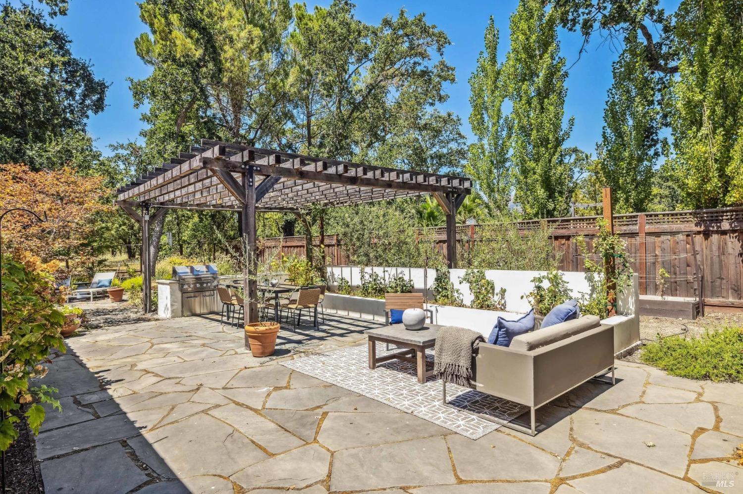 1929 Mora Avenue Calistoga CA 94515