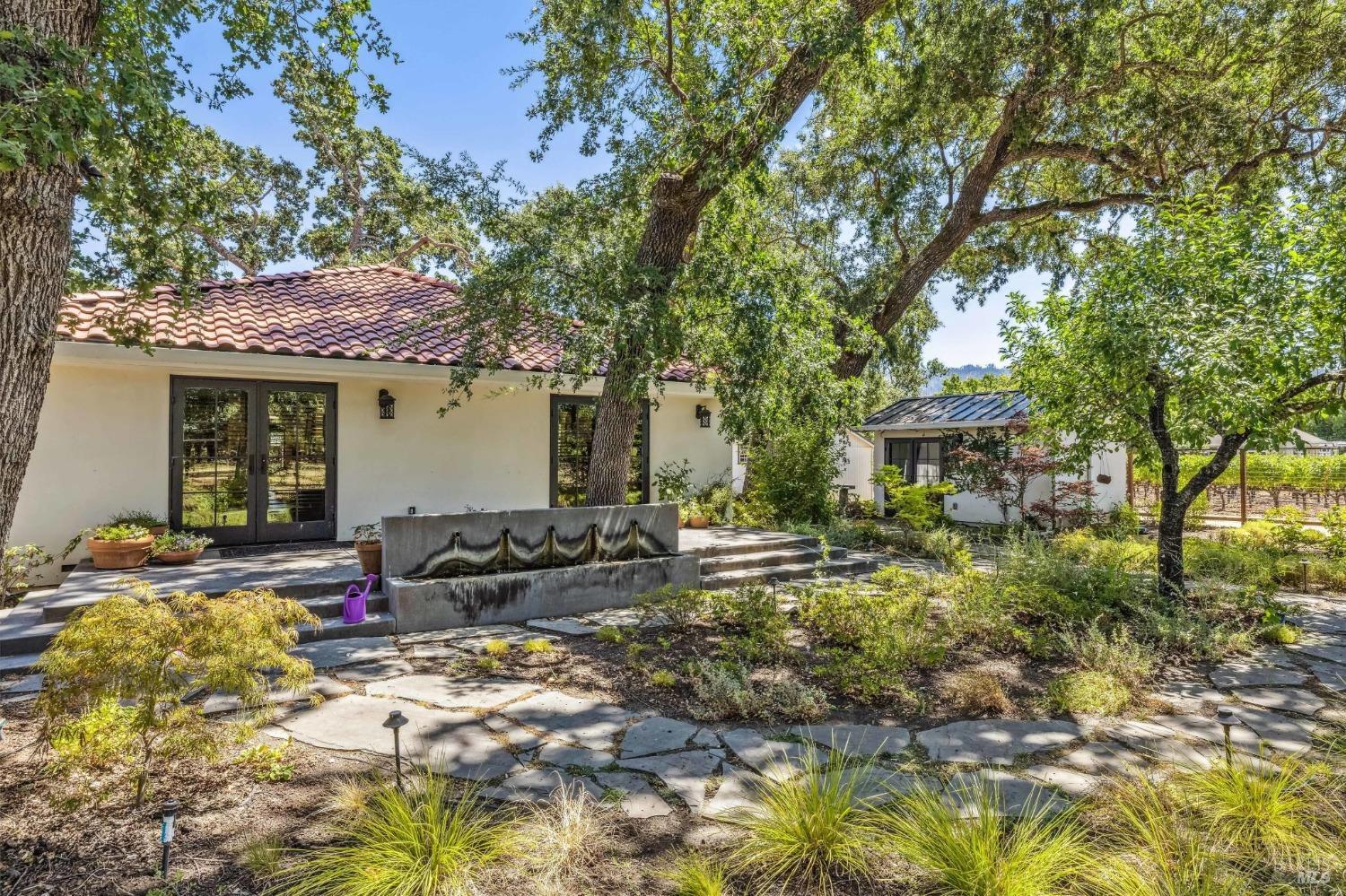 1929 Mora Avenue Calistoga CA 94515