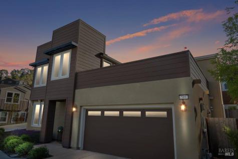589 Sapphire Street Petaluma CA 94952