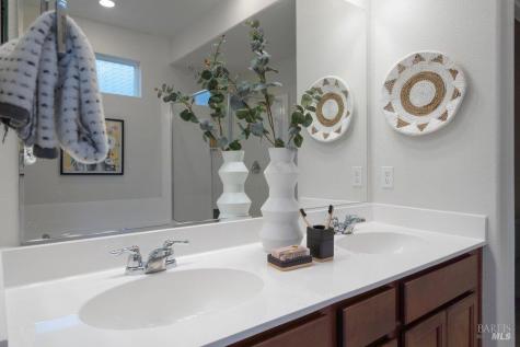 589 Sapphire Street Petaluma CA 94952