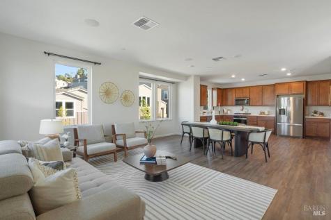 589 Sapphire Street Petaluma CA 94952