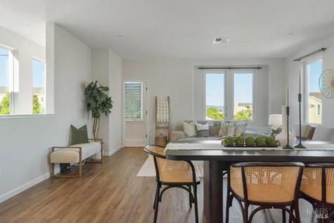 589 Sapphire Street Petaluma CA 94952