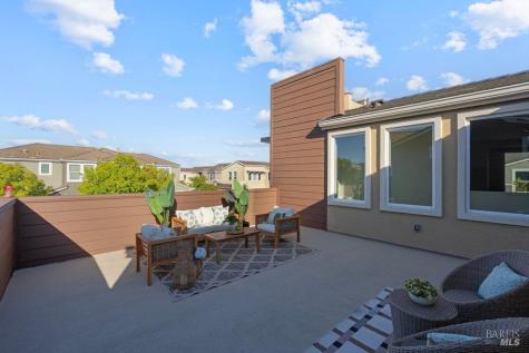 589 Sapphire Street Petaluma CA 94952