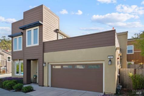 589 Sapphire Street Petaluma CA 94952
