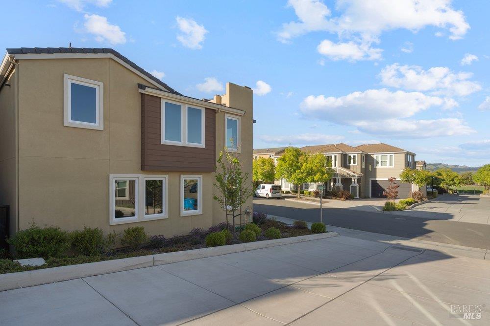 589 Sapphire Street Petaluma CA 94952