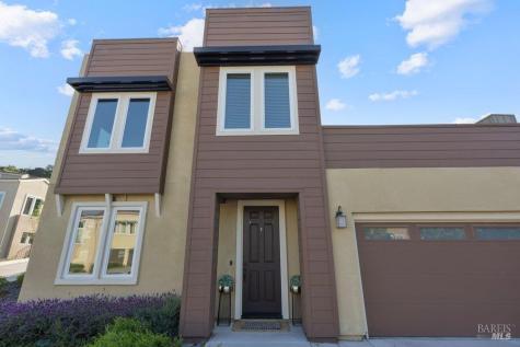 589 Sapphire Street Petaluma CA 94952