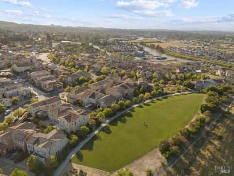 589 Sapphire Street Petaluma CA 94952