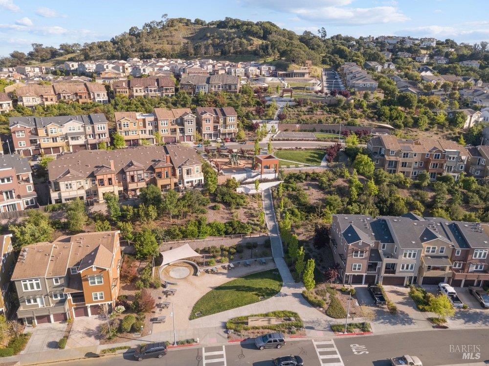 589 Sapphire Street Petaluma CA 94952
