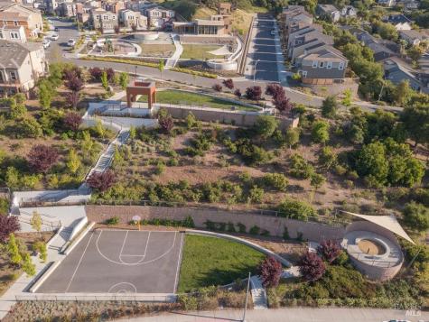 589 Sapphire Street Petaluma CA 94952