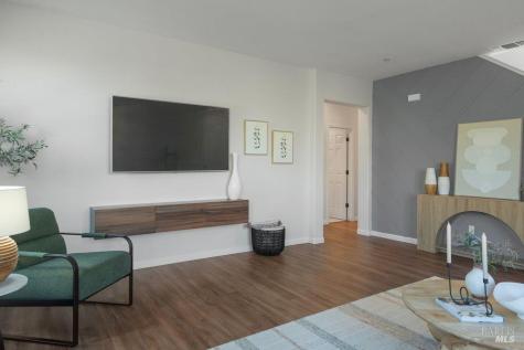 589 Sapphire Street Petaluma CA 94952