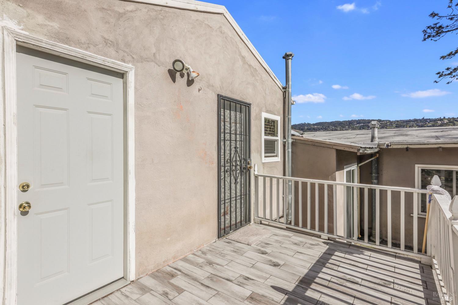 25 Redding Place Oakland CA 94619