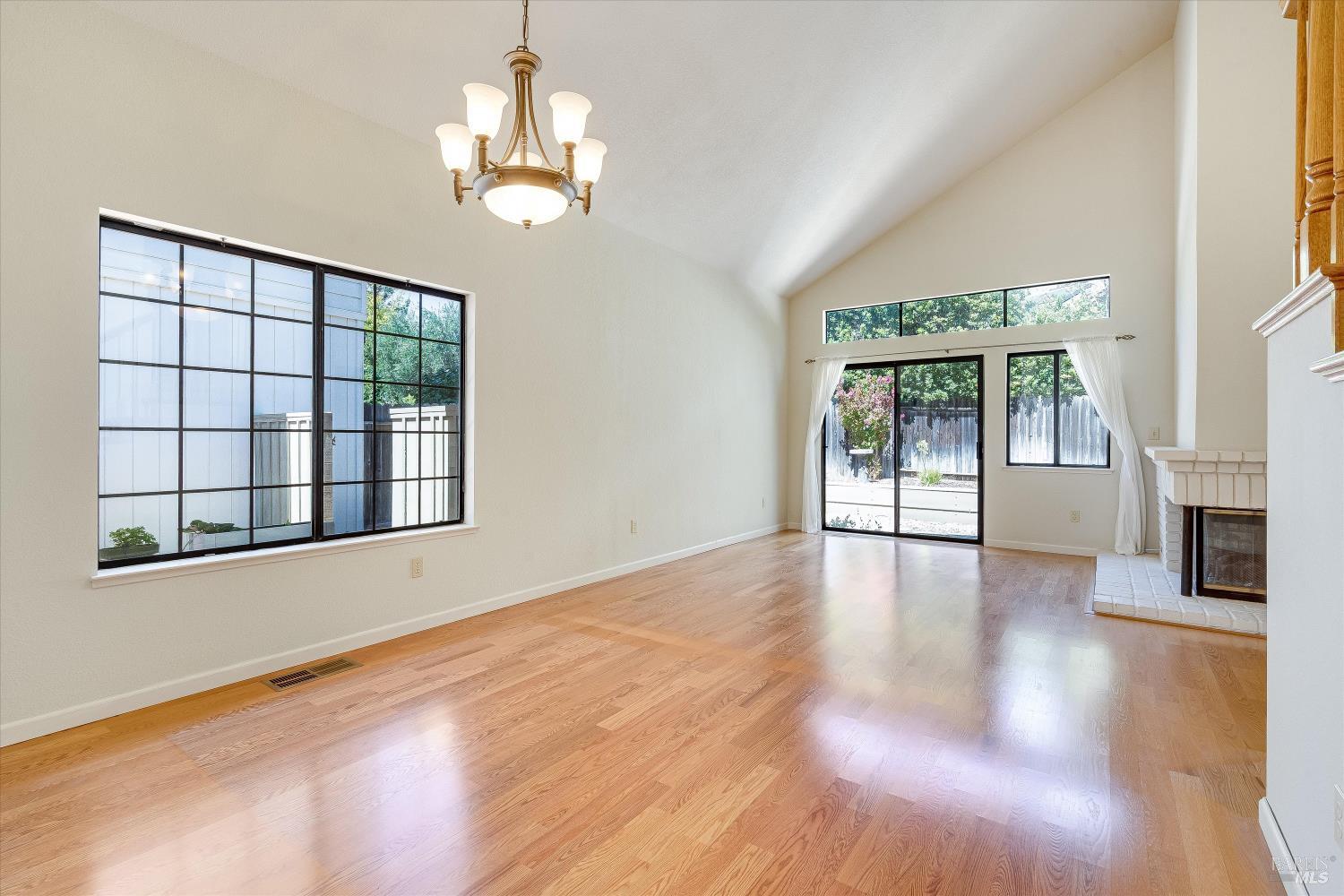 129 S Temelec Circle Sonoma CA 95476
