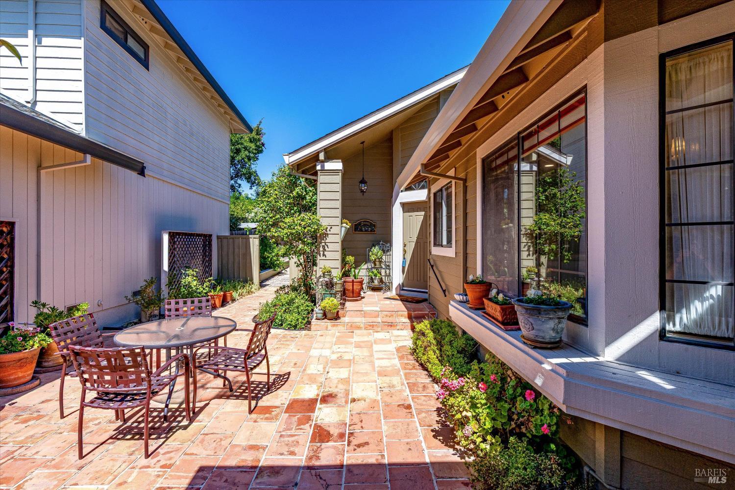 129 S Temelec Circle Sonoma CA 95476