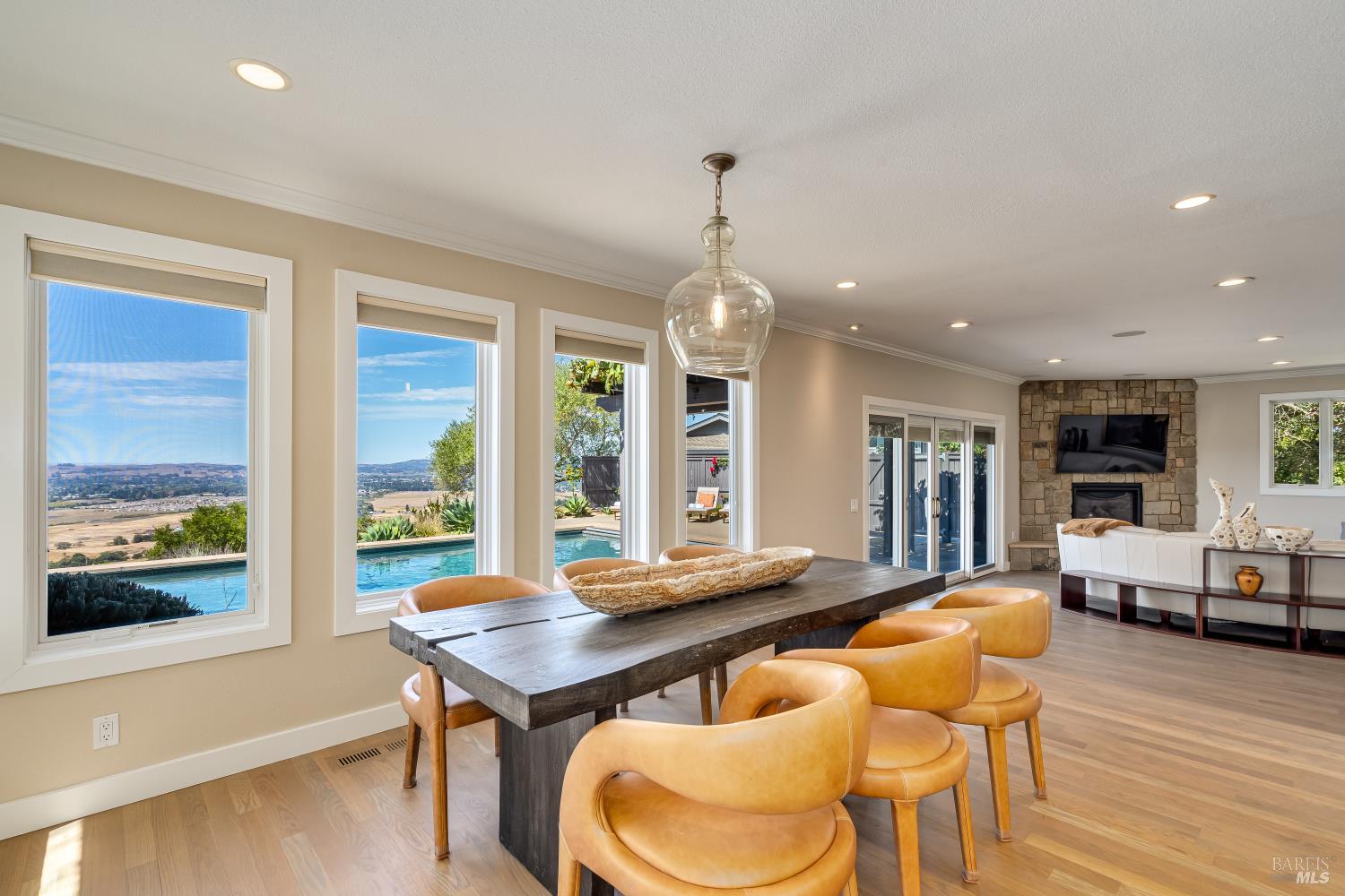 4737 Pressley Road Santa Rosa CA 95404