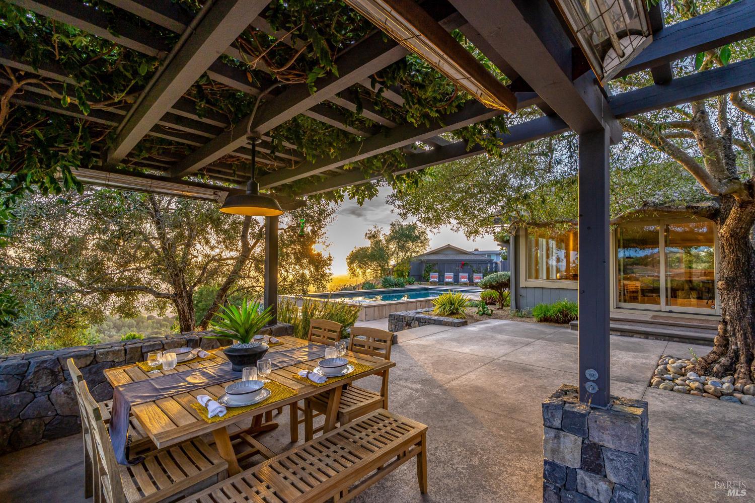 4737 Pressley Road Santa Rosa CA 95404