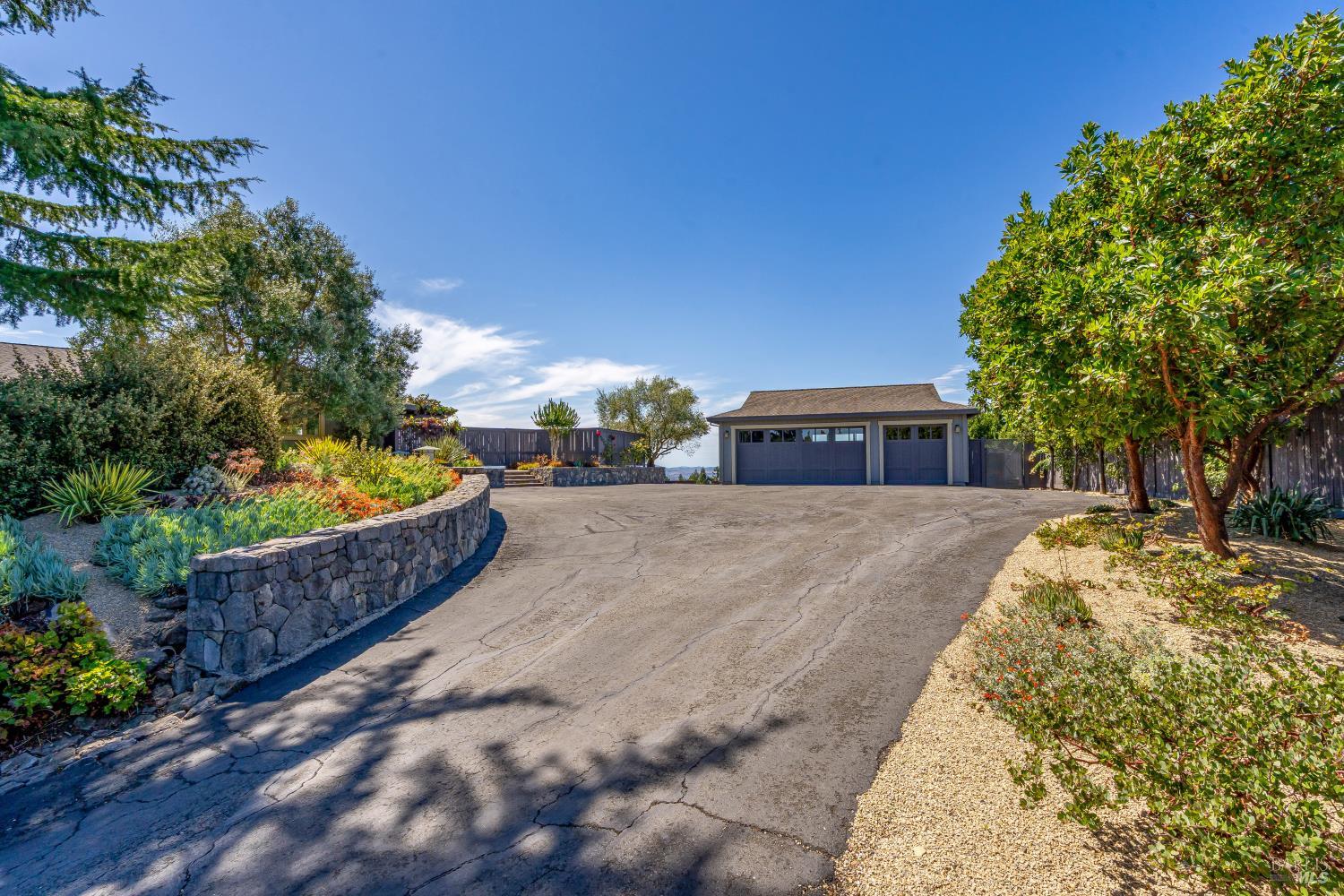 4737 Pressley Road Santa Rosa CA 95404