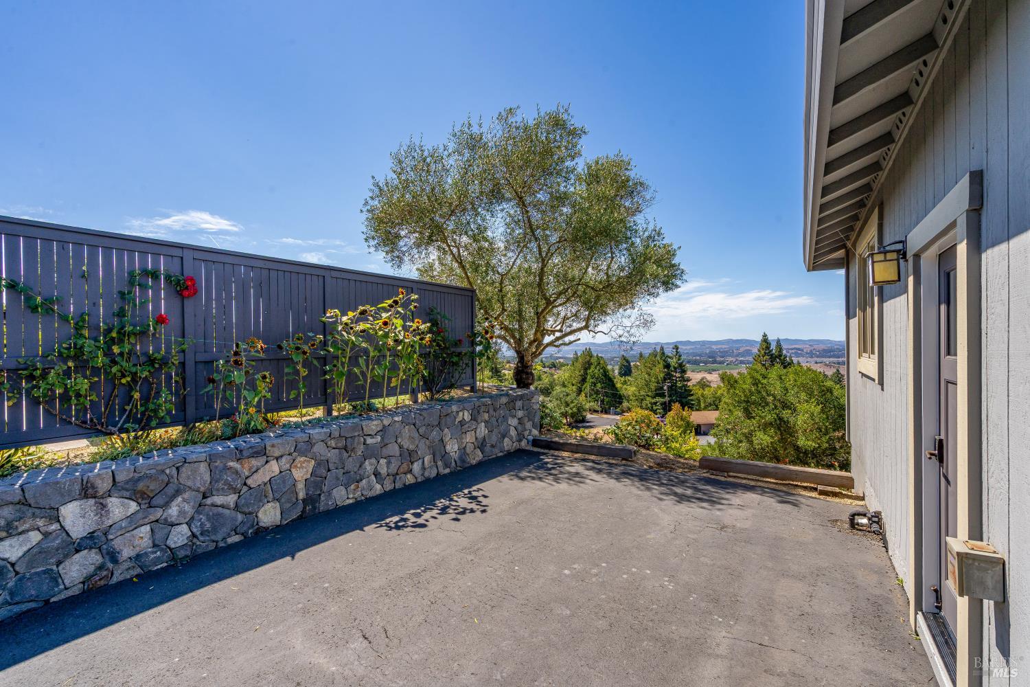 4737 Pressley Road Santa Rosa CA 95404