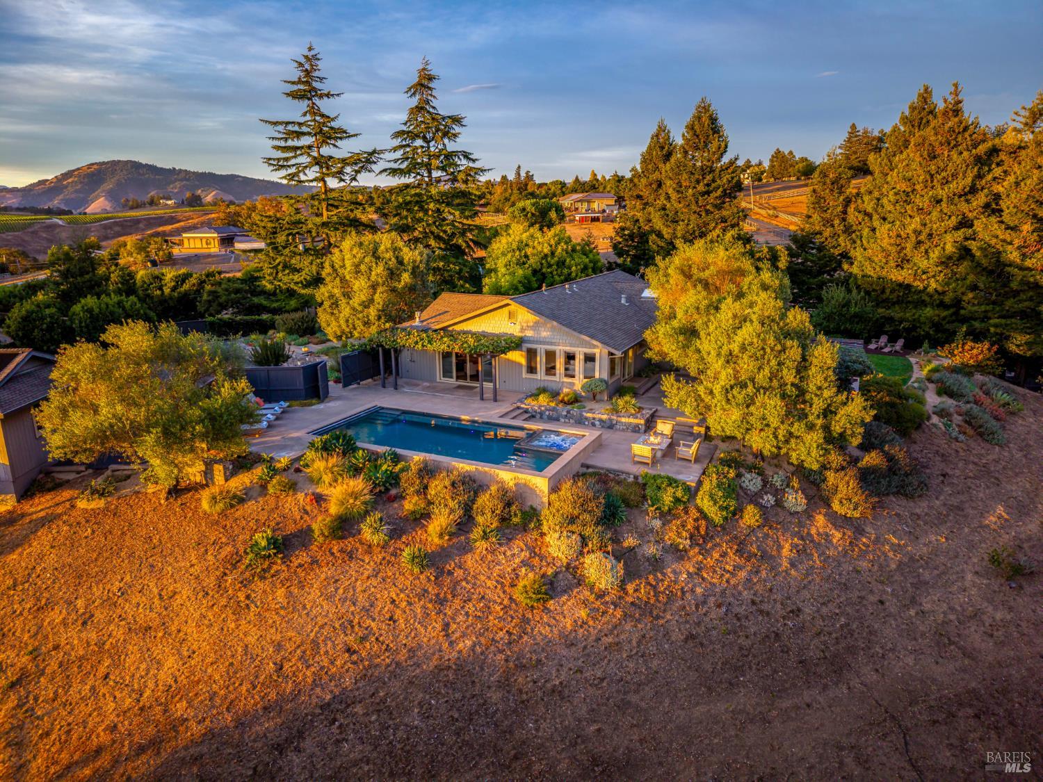 4737 Pressley Road Santa Rosa CA 95404