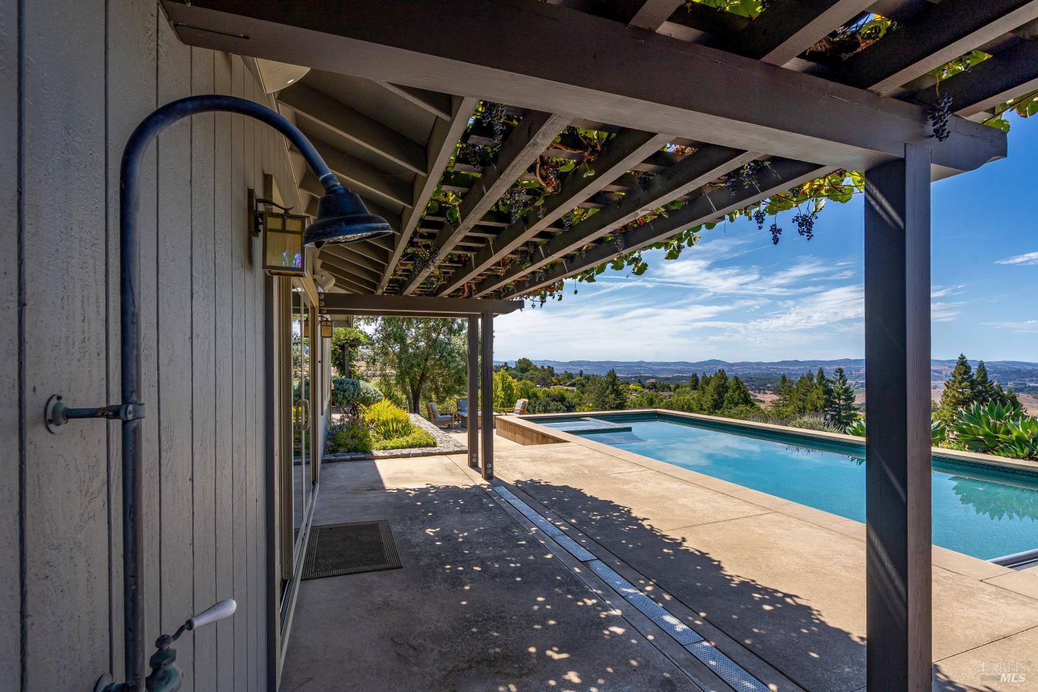4737 Pressley Road Santa Rosa CA 95404