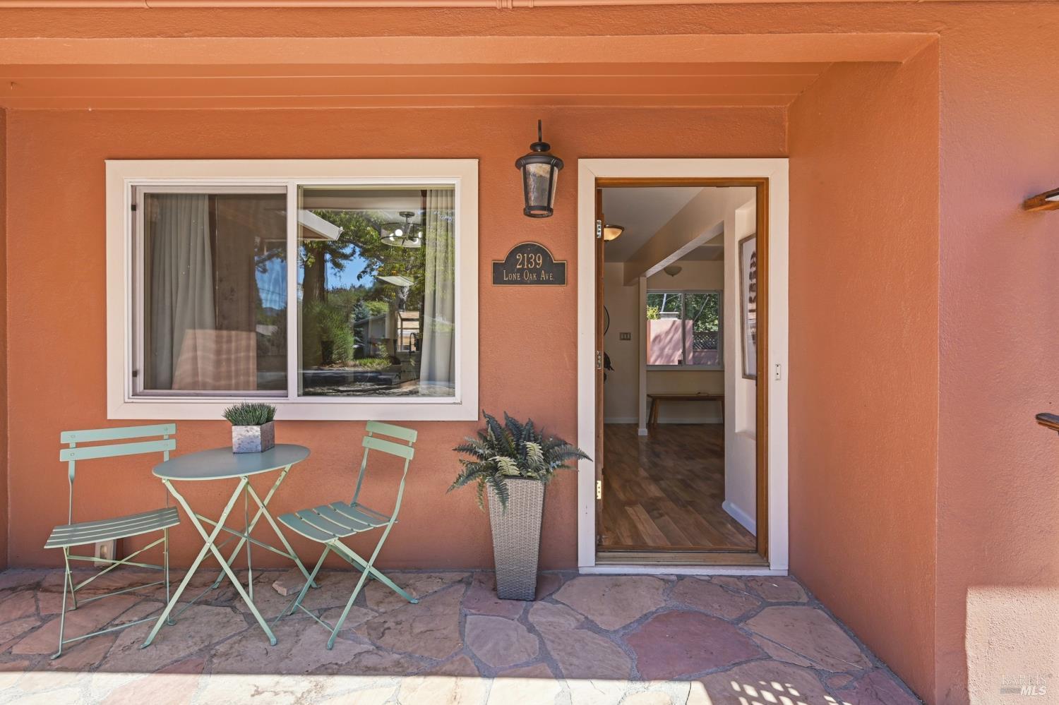 2139 Lone Oak Avenue Napa CA 94558