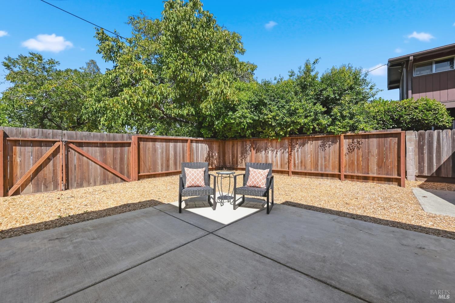 2139 Lone Oak Avenue Napa CA 94558