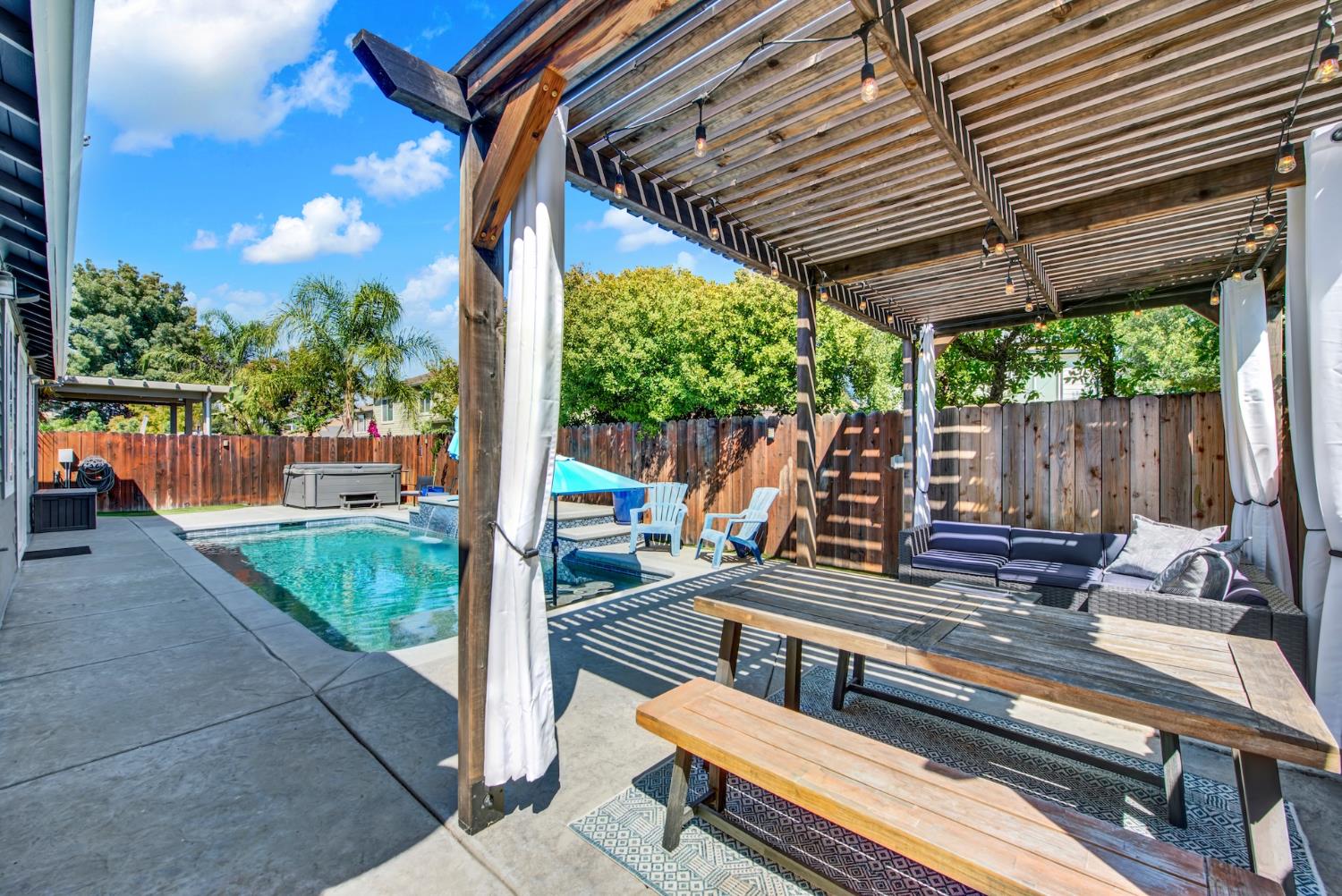 711 Lupine Way Winters CA 95694
