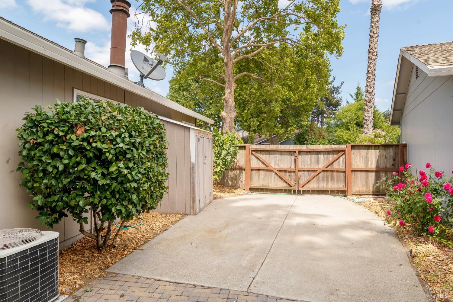 2486 Copperfield Drive Santa Rosa CA 95401