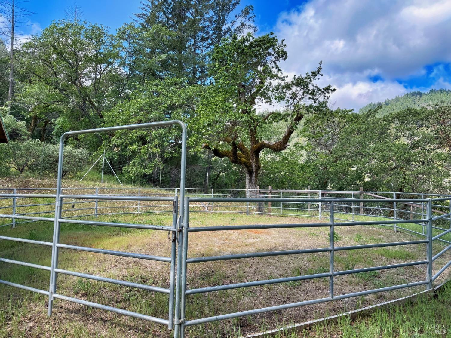 2501 Main Ranch Road Redwood Valley CA 95470