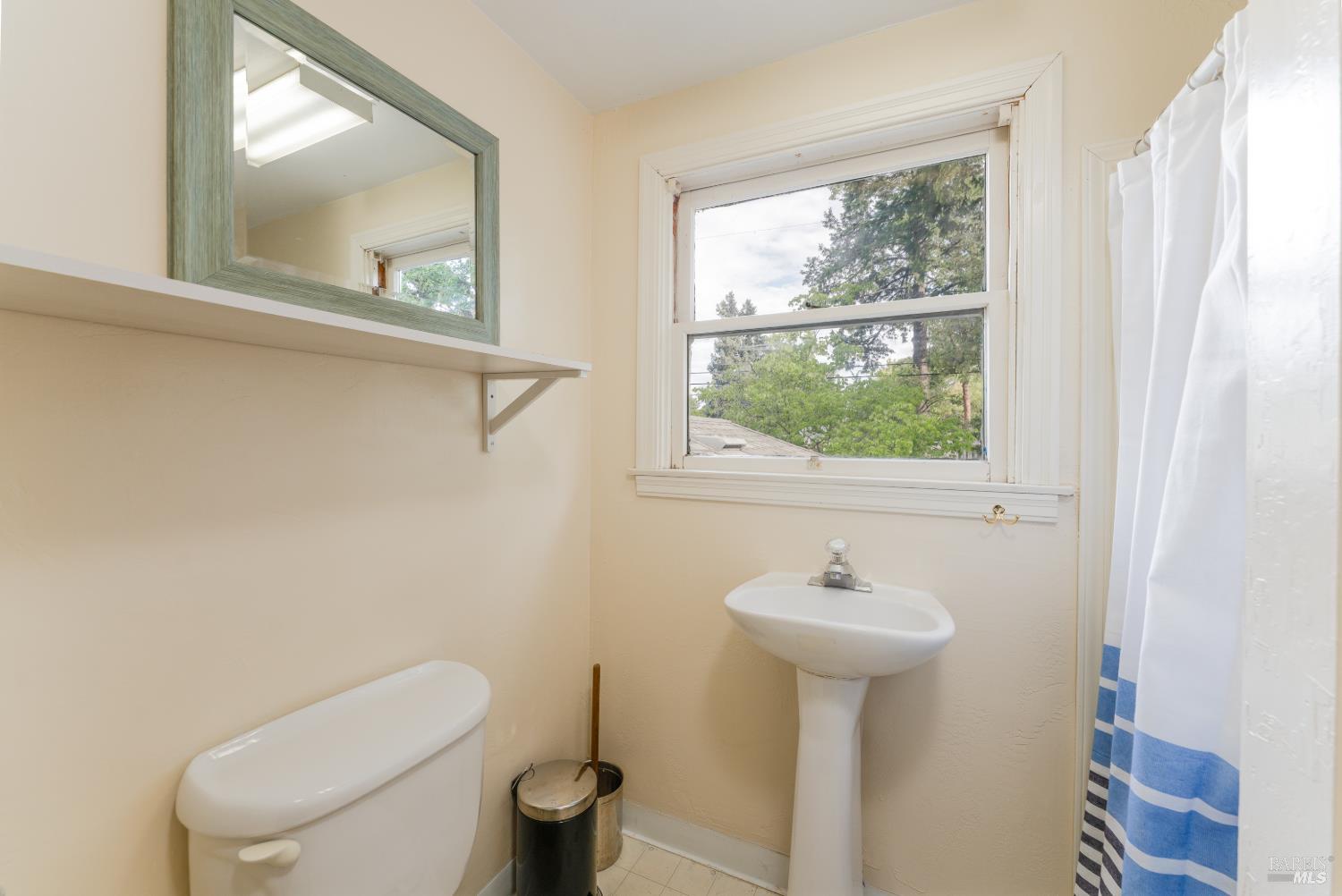 502 Jones Street Ukiah CA 95482