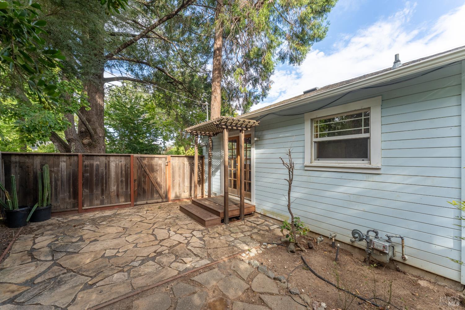 502 Jones Street Ukiah CA 95482