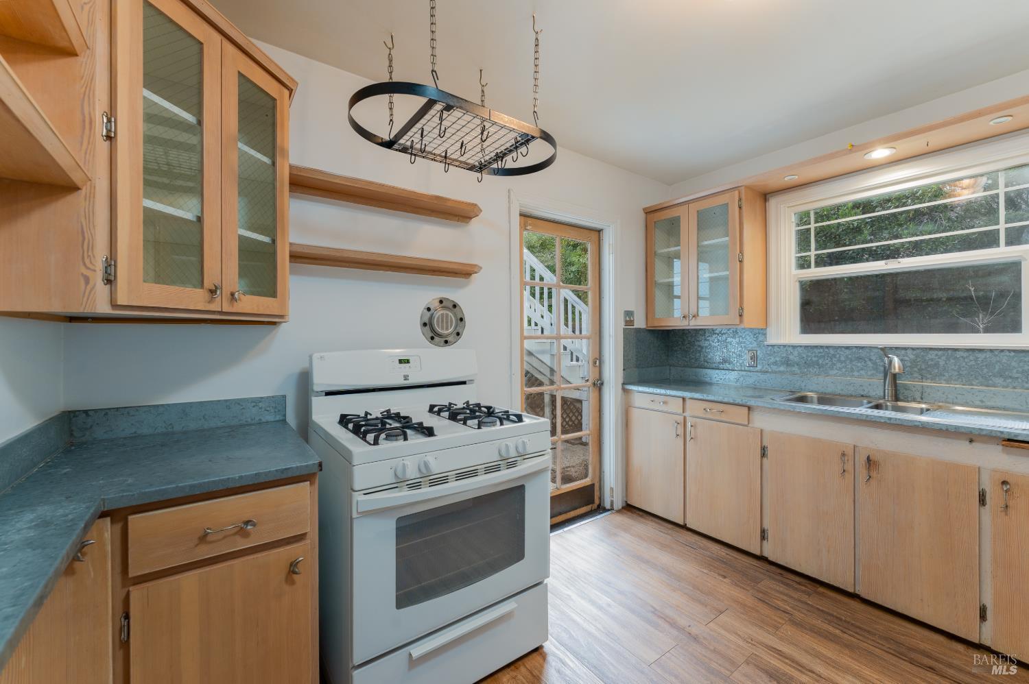 502 Jones Street Ukiah CA 95482