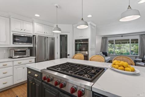 1541 Chablis Road Healdsburg CA 95448