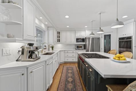 1541 Chablis Road Healdsburg CA 95448