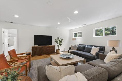 1541 Chablis Road Healdsburg CA 95448