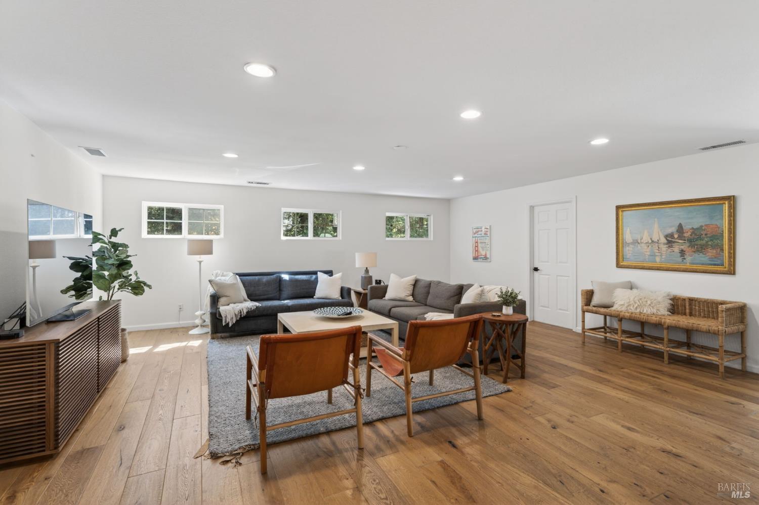 1541 Chablis Road Healdsburg CA 95448