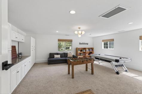 1541 Chablis Road Healdsburg CA 95448