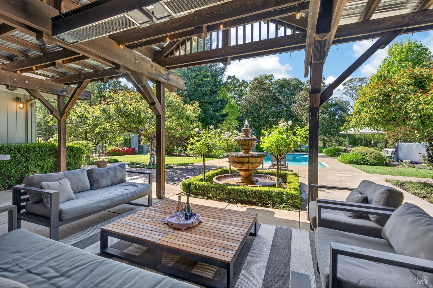 1541 Chablis Road Healdsburg CA 95448