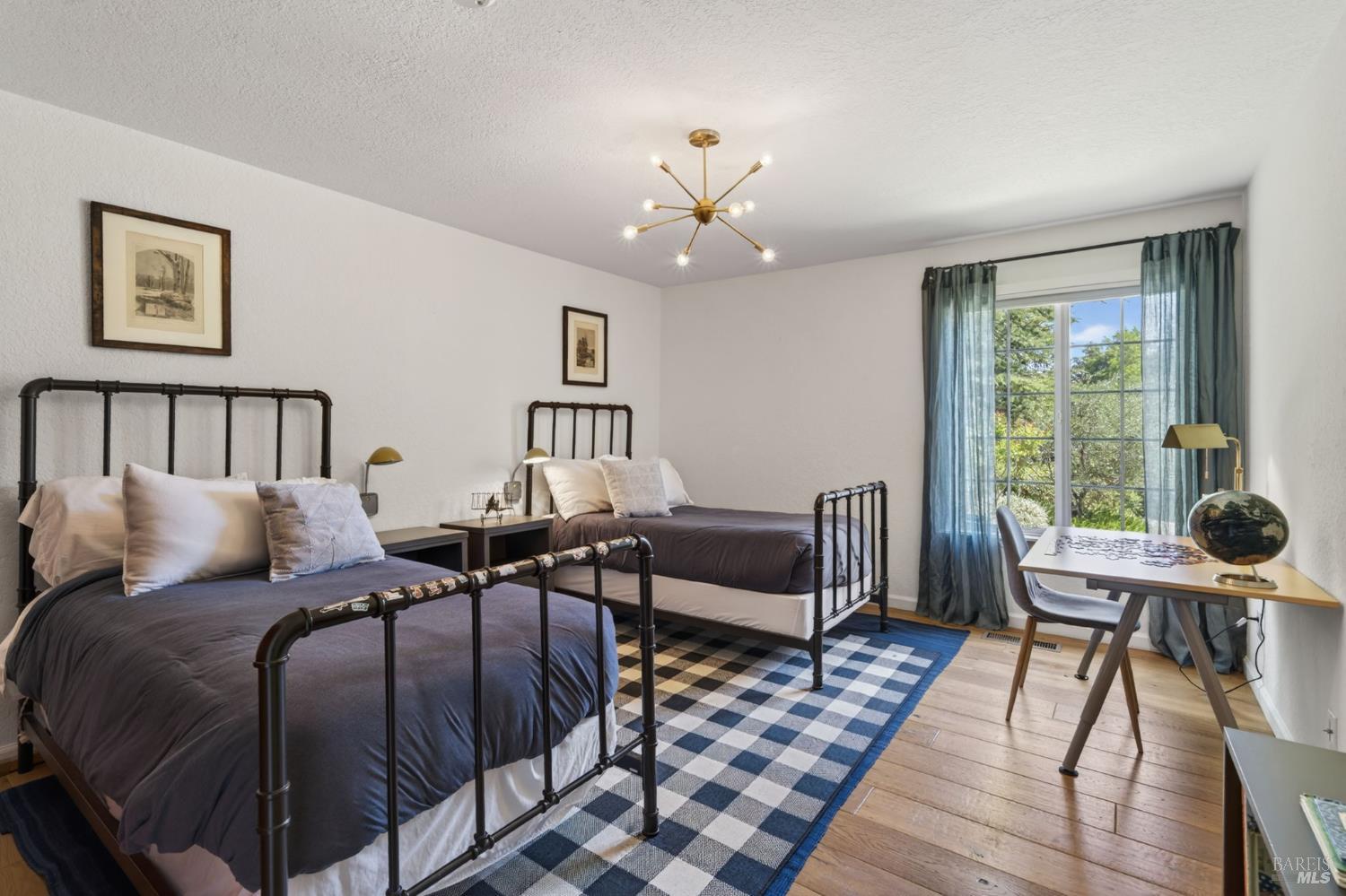 1541 Chablis Road Healdsburg CA 95448