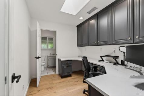 1541 Chablis Road Healdsburg CA 95448