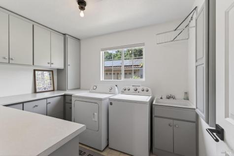 1541 Chablis Road Healdsburg CA 95448