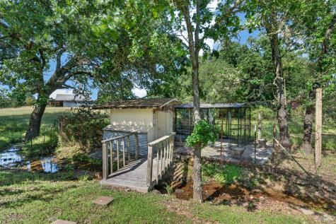 1541 Chablis Road Healdsburg CA 95448