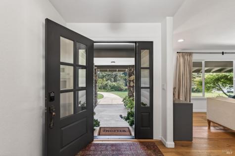 1541 Chablis Road Healdsburg CA 95448