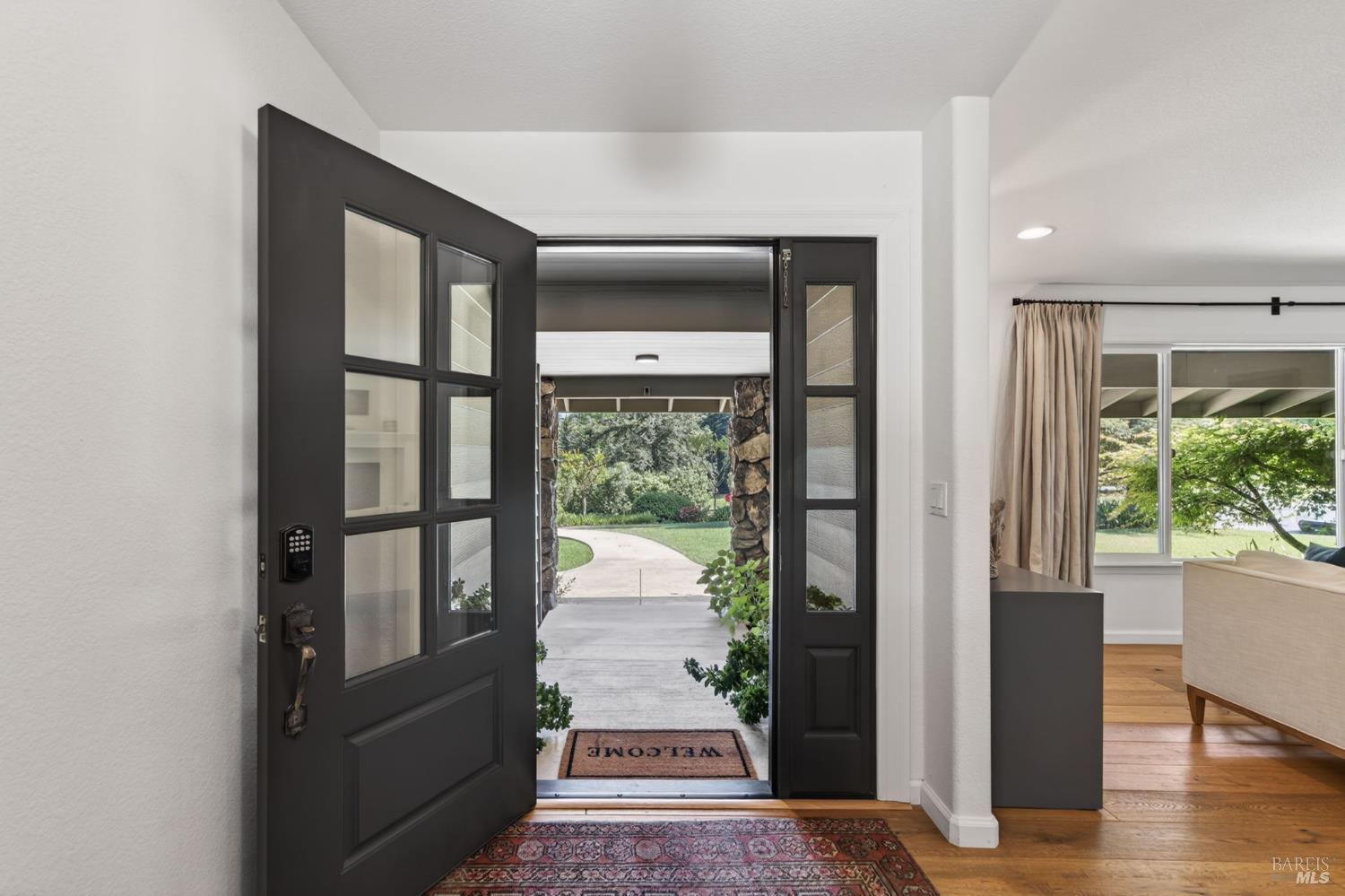 1541 Chablis Road Healdsburg CA 95448